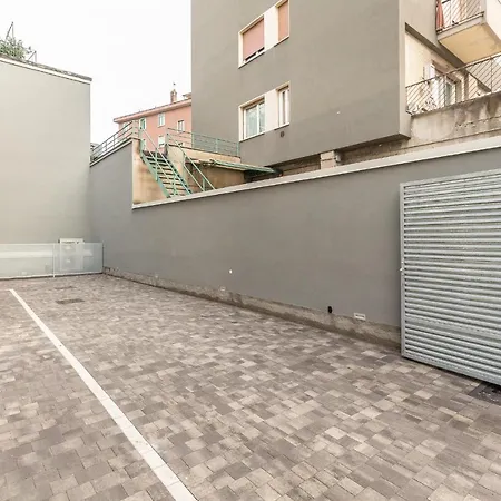 Alessia's Building- Affori Fn Milan